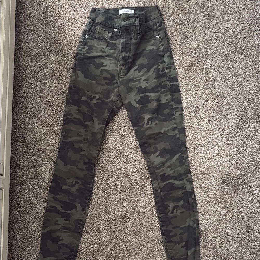 Good American Olive Camouflage Jeans